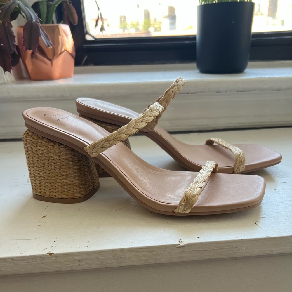 NEW never worn tan target heels